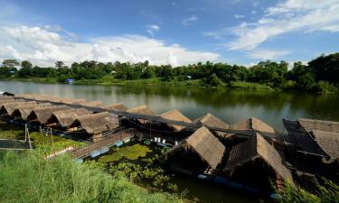 Hotels in Chum Phae