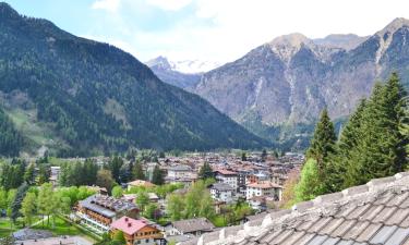 Hotels with Parking in Massimeno