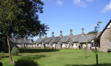 Cottages in Waddington