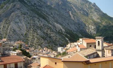 Hoteles con estacionamiento en Fara San Martino