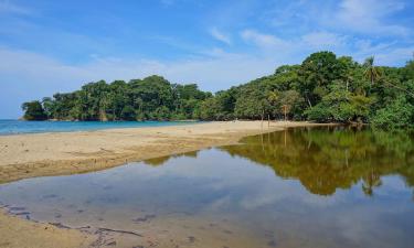 Hotels amb aparcament a Puerto Viejo