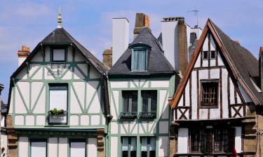 Hotels mit Parkplatz in Locminé