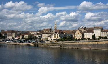 Hoteles con estacionamiento en Couze-et-Saint-Front