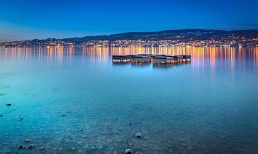 Hotels mit Parkplatz in Au