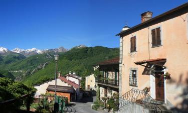 Hotell med parkering i San Giacomo