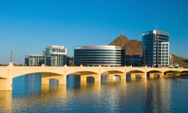 Hotels with Pools in Tempe