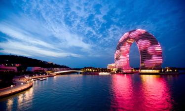 Hotels with Parking in Huzhou