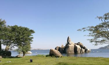 Hotels with Parking in Mwanza