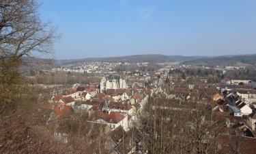 Bar-sur-Seine şehrindeki otoparklar