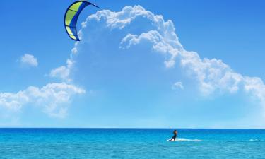 Allotjaments a la platja a Perivolia