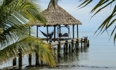 Hotellit, joissa on pysäköintimahdollisuus kohteessa Maya Beach