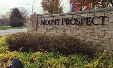 Hotels with Parking in Mount Prospect