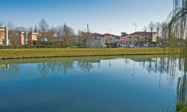 Hoteller med parkering i Fiume Veneto