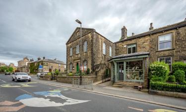 Hotels with Parking in Addingham