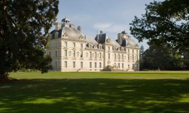 Hoteles con estacionamiento en Chitenay