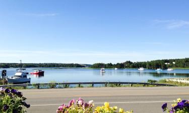 Hotels with Parking in Bras D'or