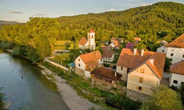 Casas y chalets en Brod na Kupi