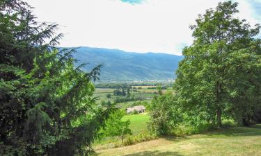 Serrières-en-Chautagne şehrindeki otoparklar