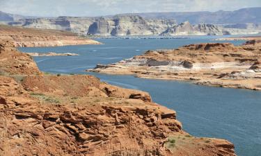 Hotels in Big Water