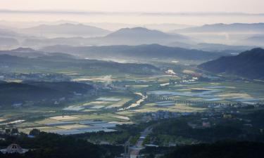 Hoteller med parkeringsplass i Jecheon