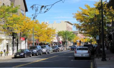 Hotels with Parking in Summit