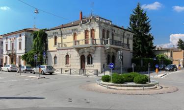 Hoteluri cu parcare în Asola