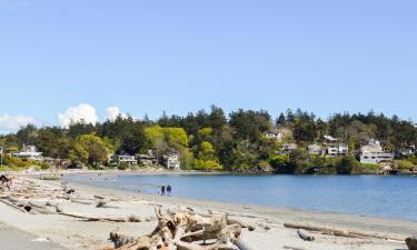 Hotels with Parking in Oak Bay