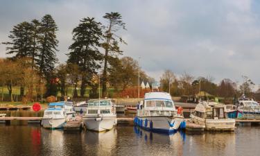 Hoteles con estacionamiento en Mountshannon