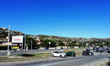 Hoteles con estacionamiento en Le Rove