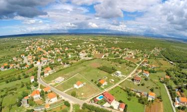 Отели с парковкой в городе Galovac