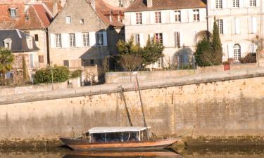 Hotell med parkering i Saint-Nexans