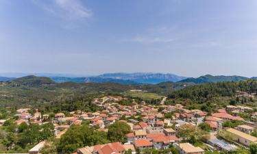 Παραθεριστικές κατοικίες στην Καρυά