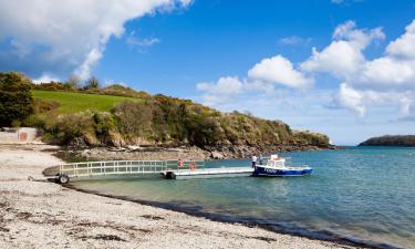 Cottages in Helford Passage