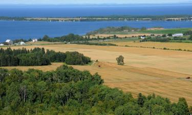 Hotels with Parking in Chambord