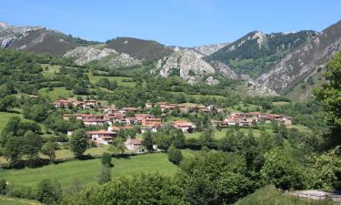 Hotels with Parking in Pola de Laviana