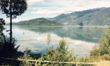 Hoteles con estacionamiento en Ralún