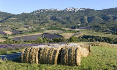 Hotels amb aparcament a Recoubeau