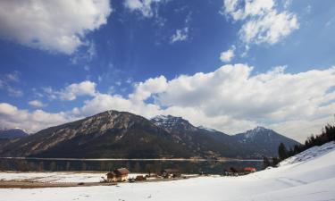 Eben am Achensee şehrindeki otoparklar