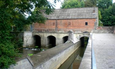 Parkolóval rendelkező hotelek Avesnes-sur-Helpe-ben