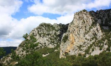 Hotels with Parking in Belvianes-et-Cavirac