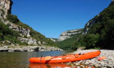 Hotels amb aparcament a Casteljau