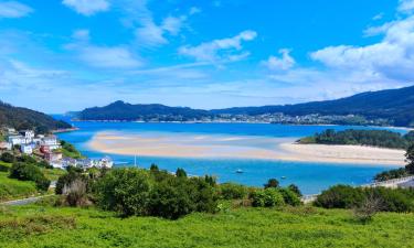 Hotéis na praia em O Barqueiro