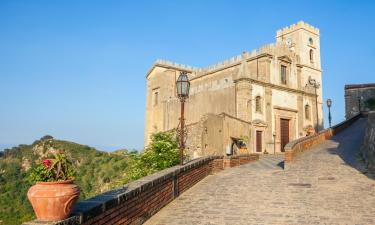 Holiday Rentals in Savoca 