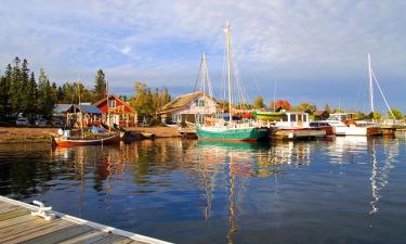 Hotels with Parking in Grand Marais