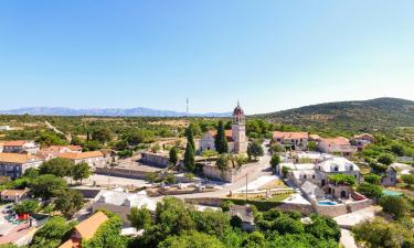 Alquileres vacacionales en la playa en Donji Humac