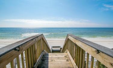 Cases a Blue Mountain Beach