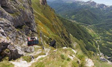 Hotels mit Parkplatz in La Hermida