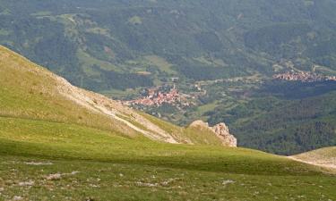 Hotels mit Parkplatz in Fossato di Vico