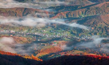 Hotels with Parking in Kolochava