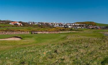 Hotels with Parking in West Kilbride